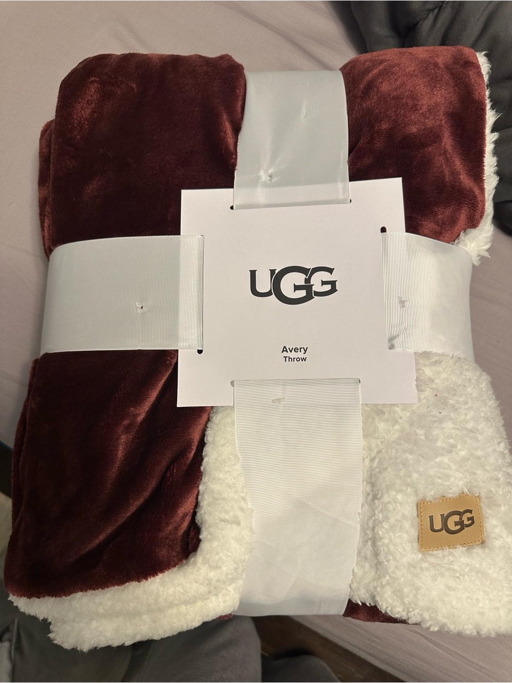 NWT UGG Avery Plush Throw